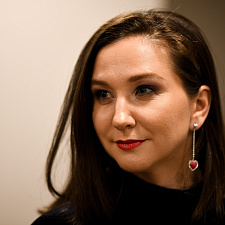 отмечает 30-летие 21