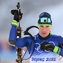 18.02.2022 Биатлон масс-старт мужчины. Антон Смольский 