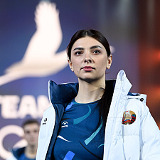 отмечает 30-летие 137