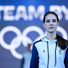 отмечает 30-летие 121