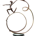 Скульптура Хізры Асадулаева "Мастацкая гімнастыка"