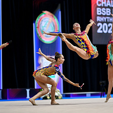 Rhythmic gymnastics 72