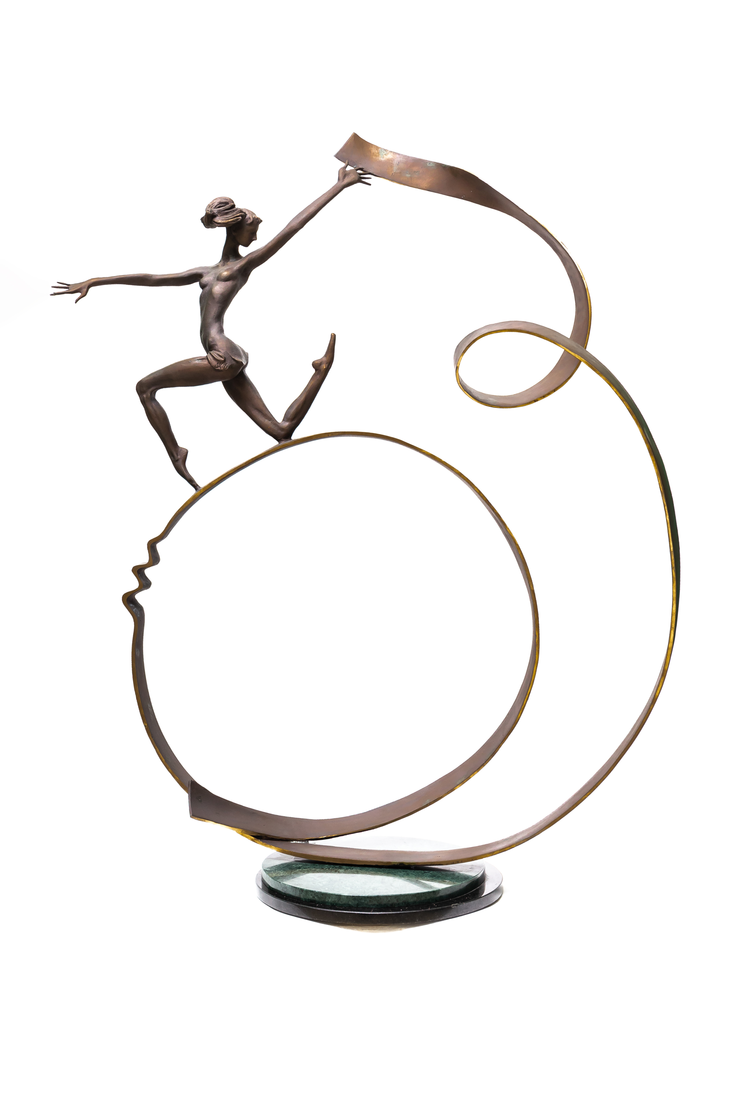 Скульптура Хізры Асадулаева "Мастацкая гімнастыка"